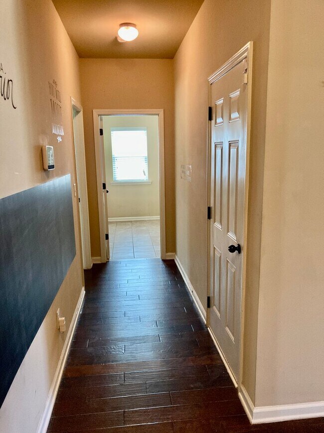 Building Photo - Spacious Grovetown Home