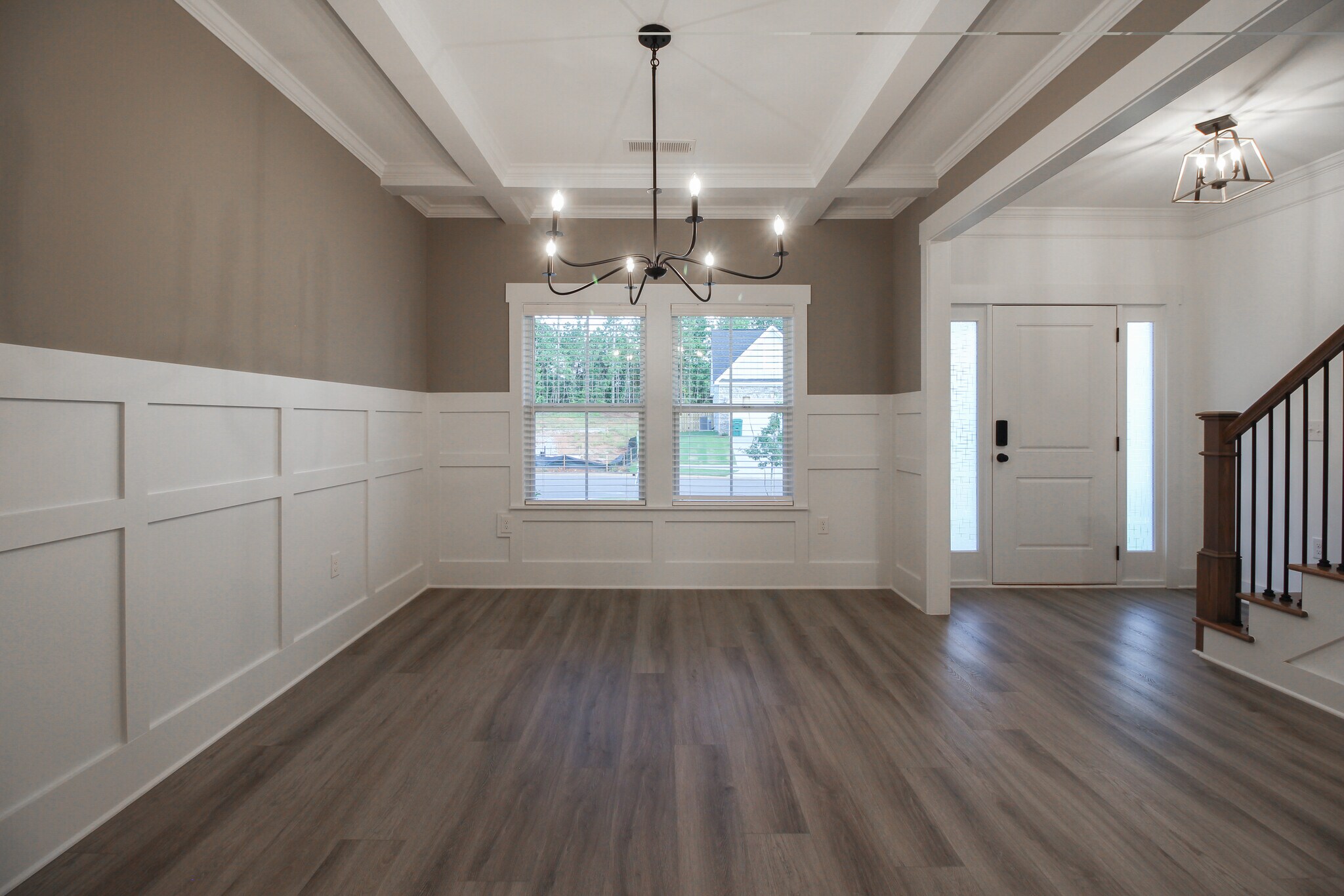 Building Photo - 2036 Warbler Dr