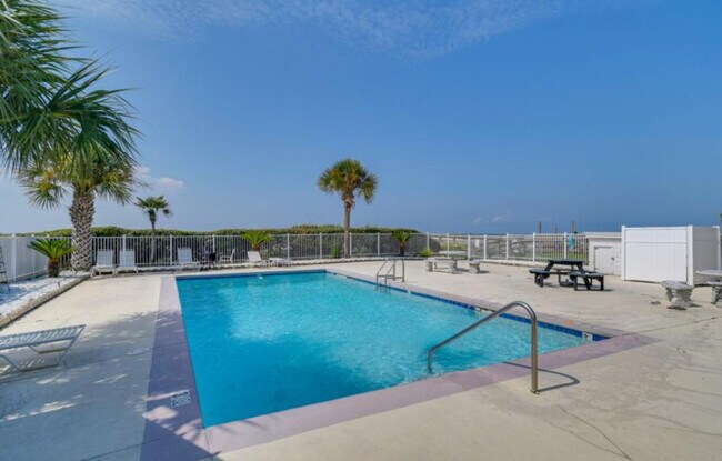 Building Photo - 400 Plantation Rd