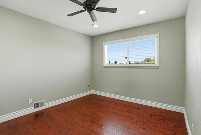 Building Photo - Beautifully Updated 5BD Home in Campbell with Remodeled Kitchen
