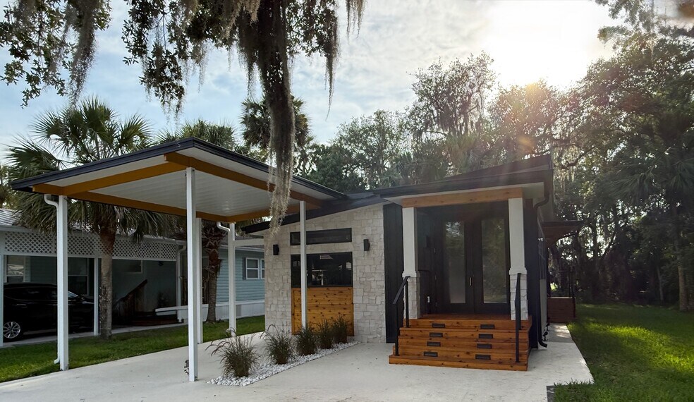 Building Photo - 507 Lake Dr