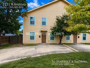 Building Photo - 1221 N Navidad St