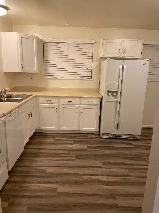 Building Photo - Spacious and Charming Lakewood Home with H...