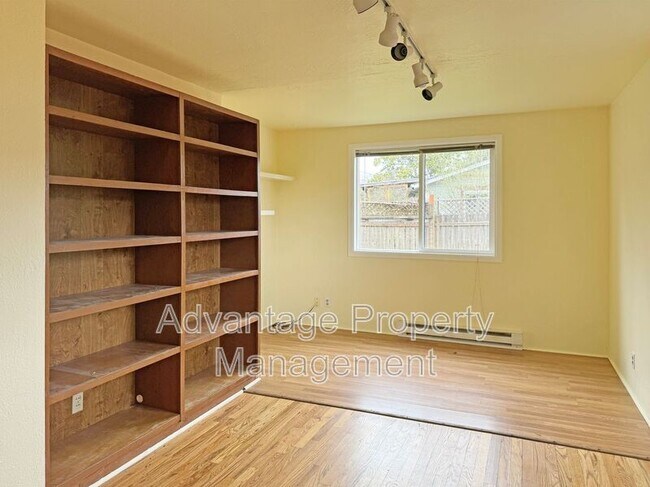 Building Photo - 2315 NW Circle Blvd