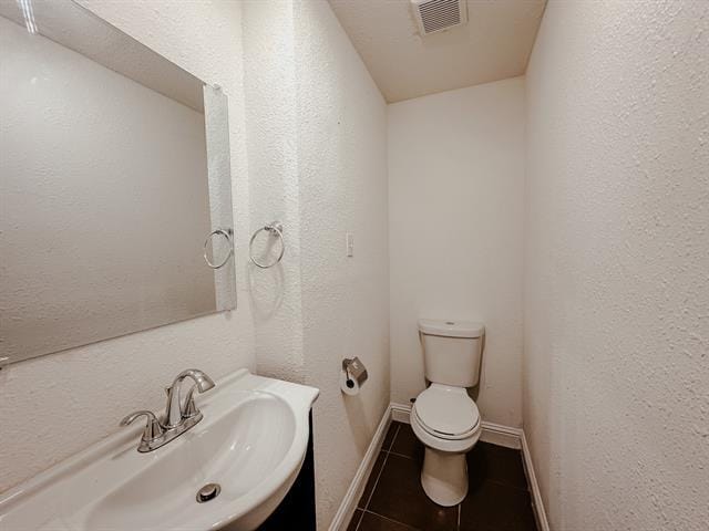Building Photo - 6600 Lakeside Dr