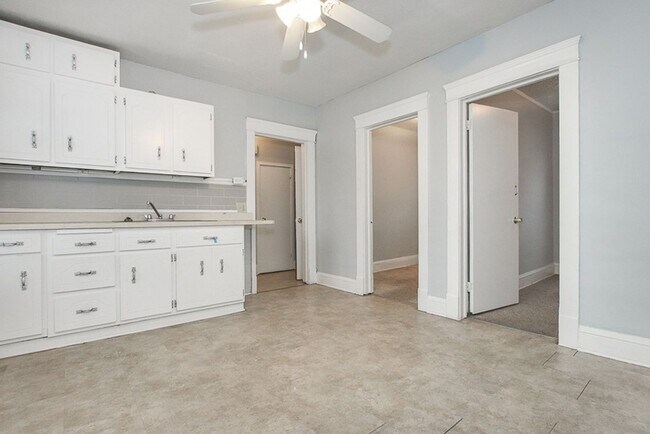 Building Photo - 2811 Henninger Rd