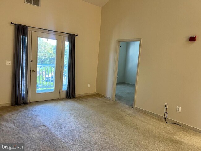 Building Photo - 251 Rowe Blvd