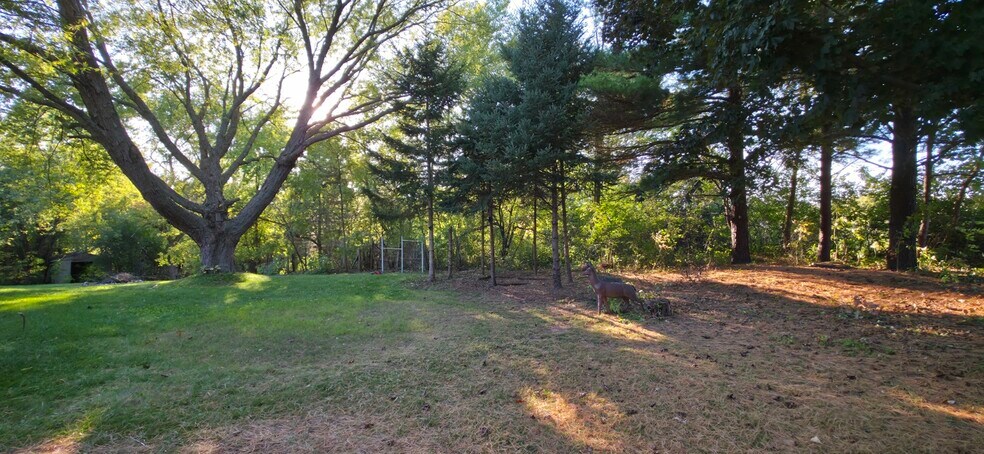Building Photo - 485 Hillcrest Rd