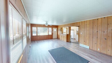 Building Photo - 4 Bedroom House Available August 1st, 2026