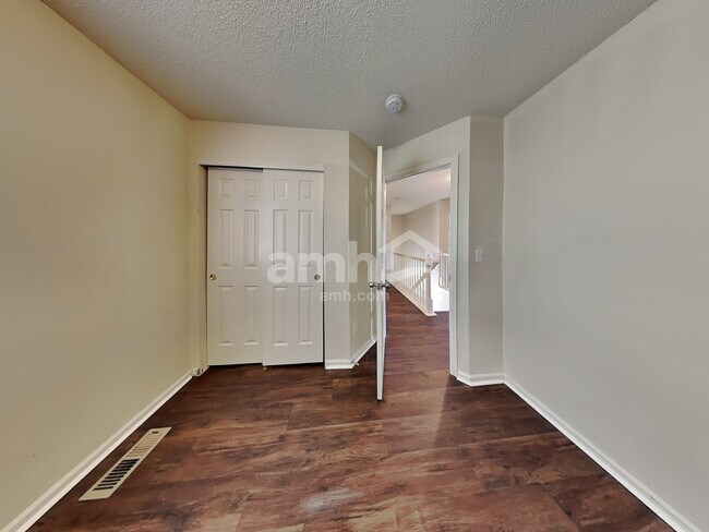 Building Photo - 4060 Orleans St