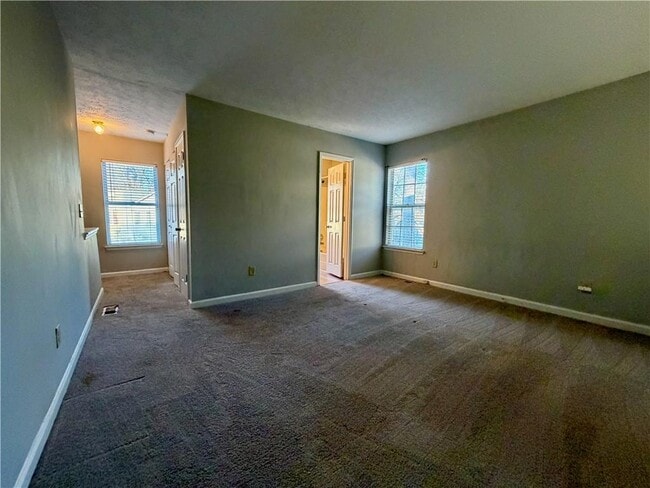 Building Photo - 1911 Shenandoah Valley Ln SE