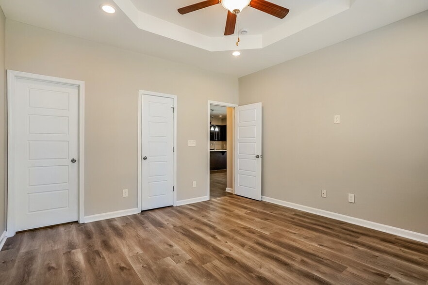 Building Photo - 53 Manito Pl