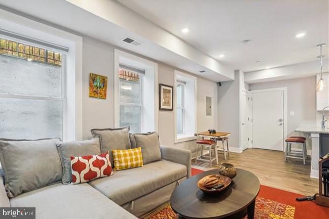 Building Photo - 1340 Nicholson St NW