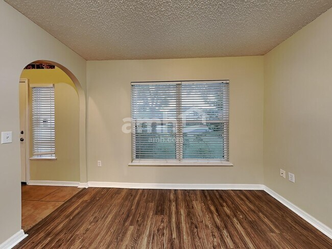 Building Photo - 1071 Royal Marquis Cir