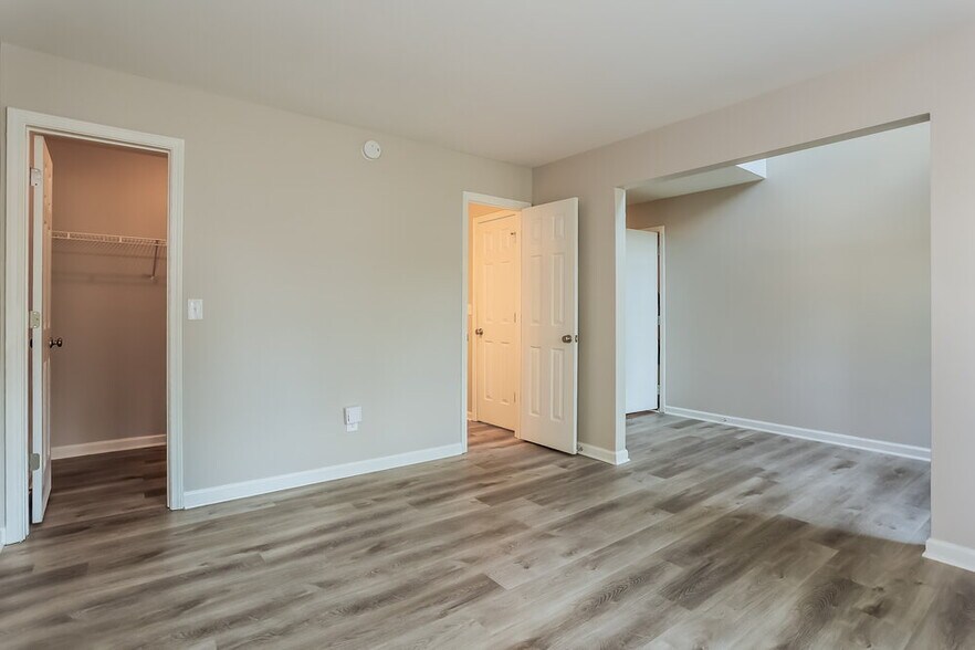 Building Photo - 3051 Berthas Overlook