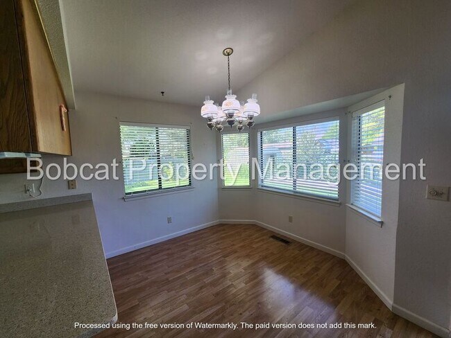 Building Photo - 1740 Cedarwood Dr