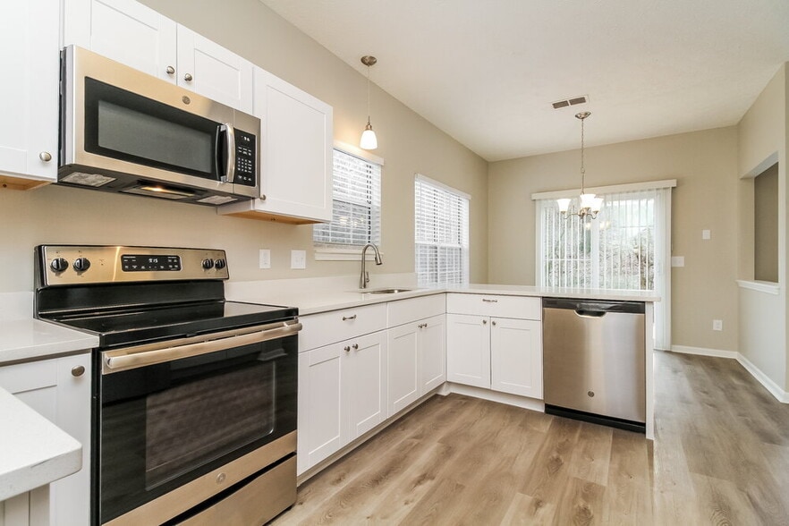 Building Photo - 2212 Oak Barrel Ln