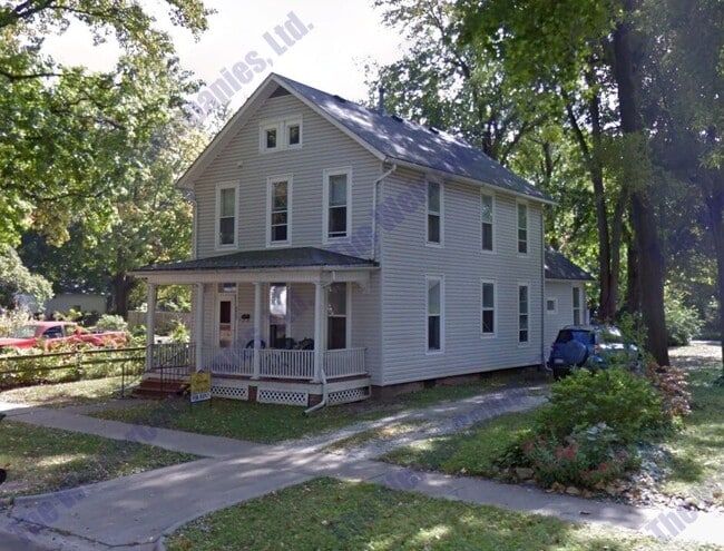 Building Photo - Sublease available this July!