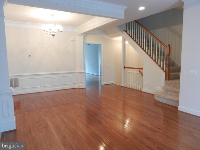 Building Photo - 13700 Maple Sugar Ln