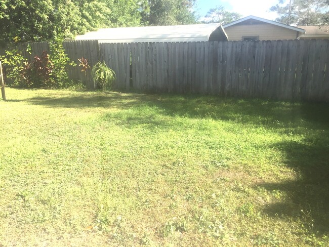 Building Photo - Quaint 3/2 Home Near Waterford Lakes