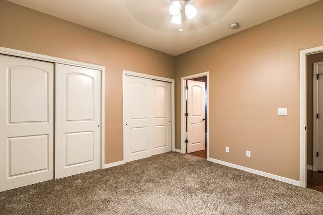 Building Photo - Home For Rent - Beautiful Single Story Hom...