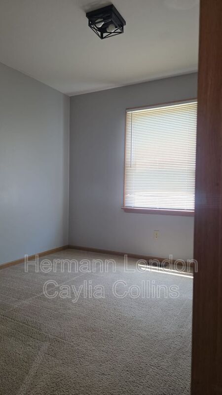 Building Photo - 946 Amaral Cir