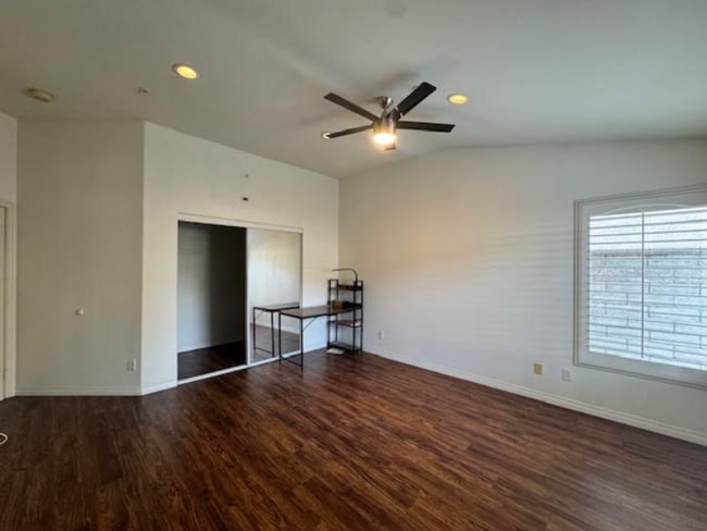 Building Photo - Beautiful 3-bedroom, 2-bathroom home located in Oxnard, CA.