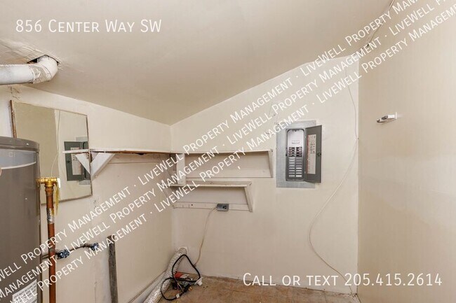 Building Photo - 856 Center Way SW