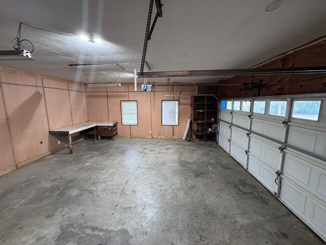 Building Photo - 3 bedroom 2 bath in Lone Oak