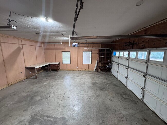 Building Photo - 4430 Chicadee Dr