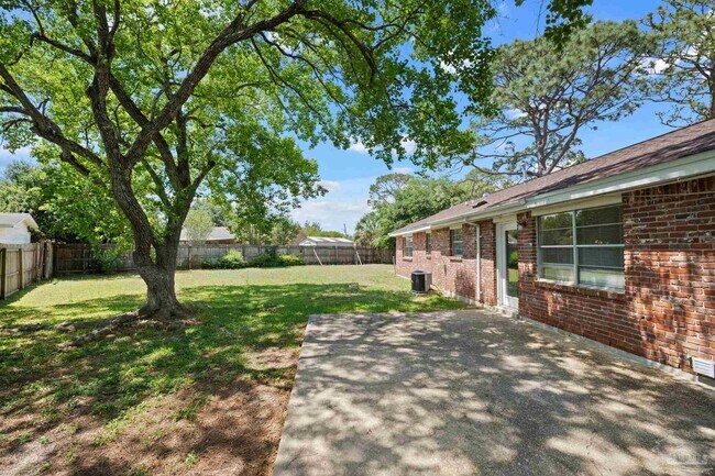 Building Photo - 5719 Ventura Ln