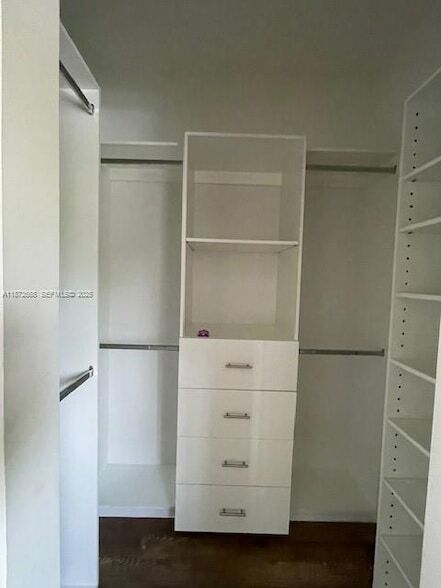 Building Photo - 2531 NE 41st Terrace