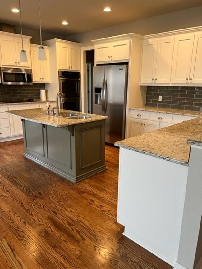 Building Photo - Wonderful home on the Scotsdale Golf cours...
