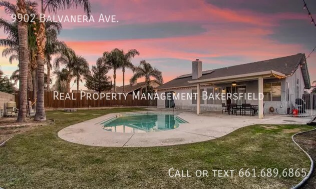 Building Photo - 9902 Balvanera Ave