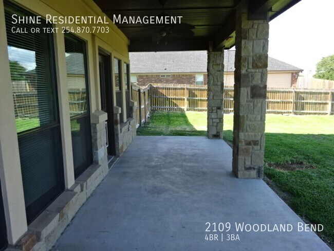 Building Photo - 2109 Woodland Bend Rd