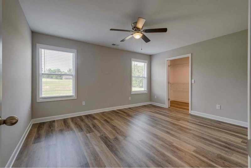 Building Photo - 648 S Tunnel Rd