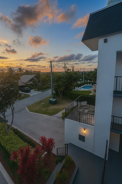 Building Photo - 4013 N Ocean Dr