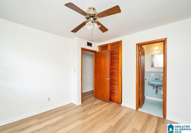 Building Photo - 1321 Hatfield Ln