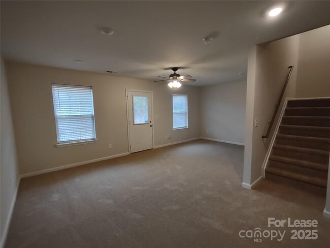Building Photo - 7035 Jane Parks Way