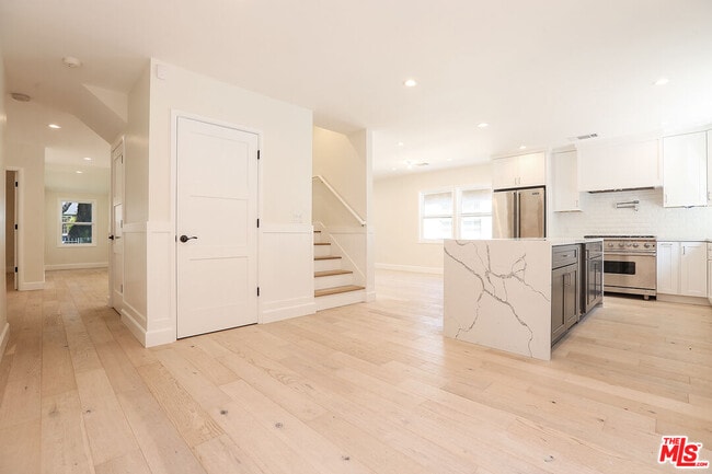 Building Photo - 12524 Woodbine St