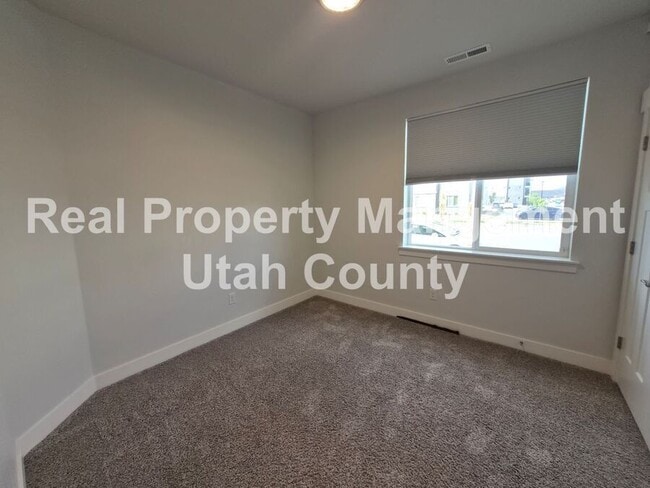 Building Photo - 3323 Hardman Way