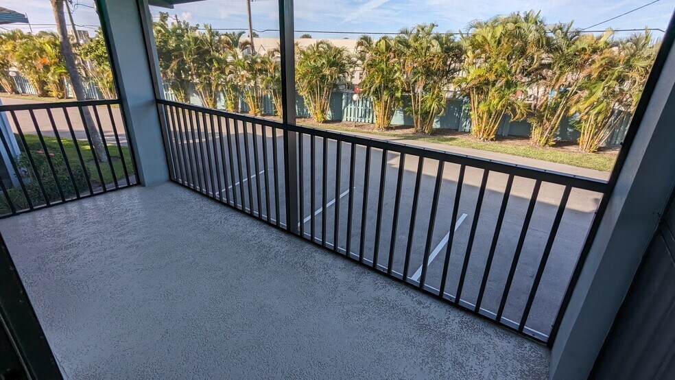 Building Photo - 950 S Kanner Hwy