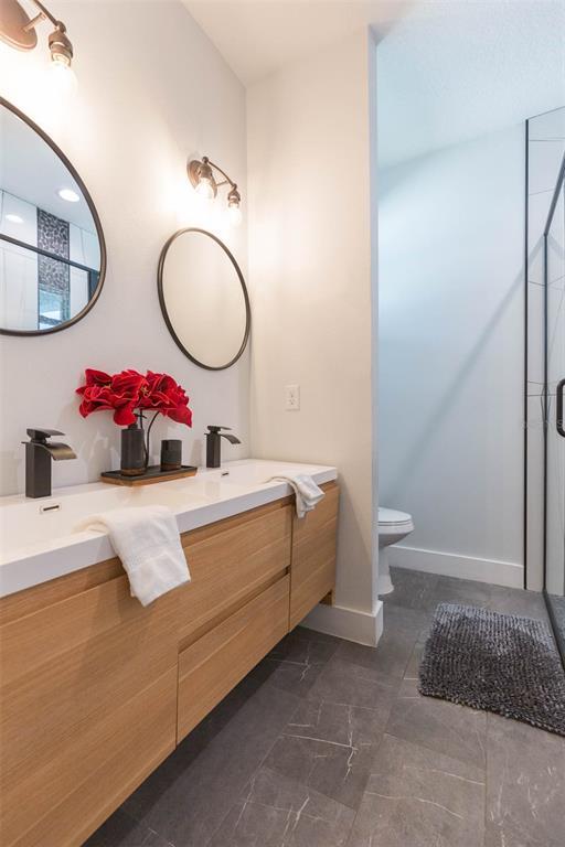 Building Photo - 2013 E Waters Ave