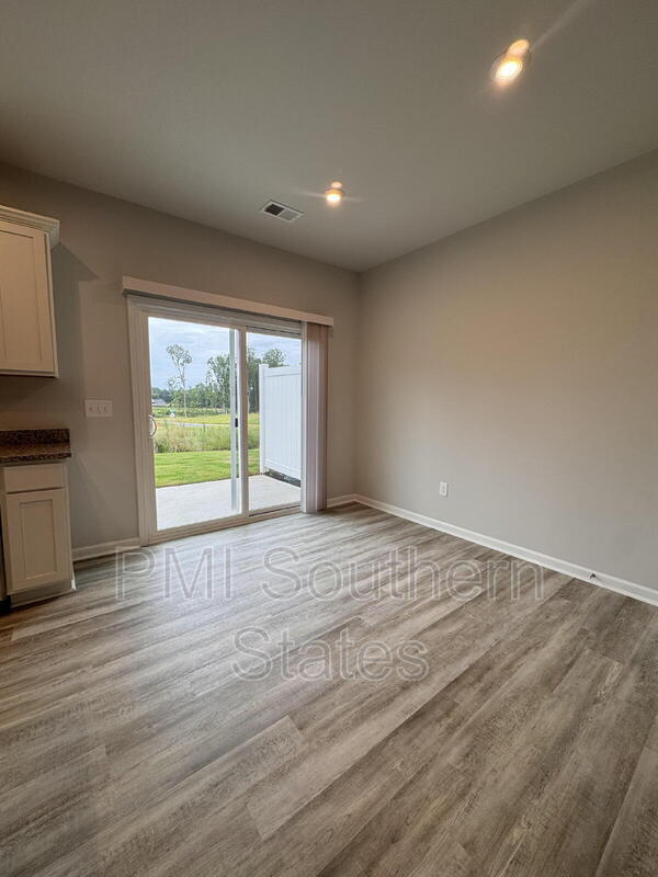 Building Photo - 106 Randwick Ln
