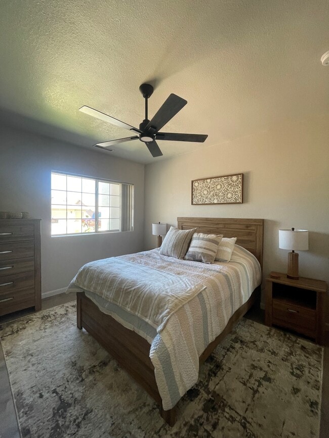 Building Photo - 5675 Hole in 1 Dr