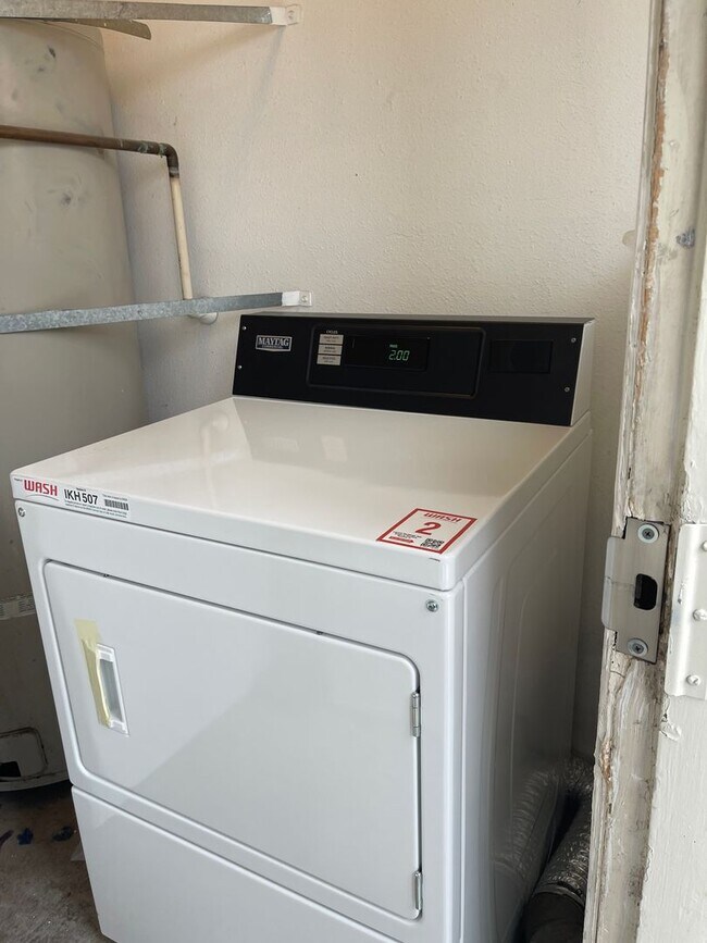 Building Photo - Delightful 2 Bedroom! Recently Updated!! Move In Special!!!