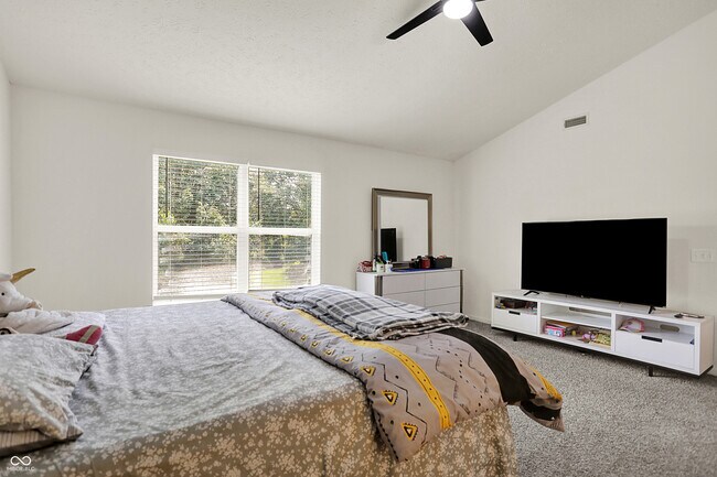 Building Photo - 5761 Cantigny Way S