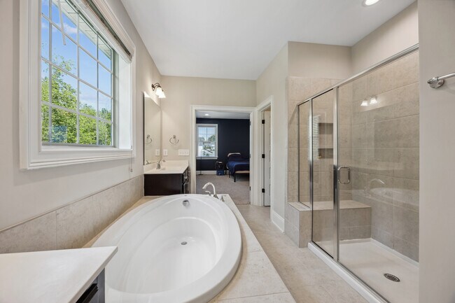 Building Photo - 405 Gilpin Way