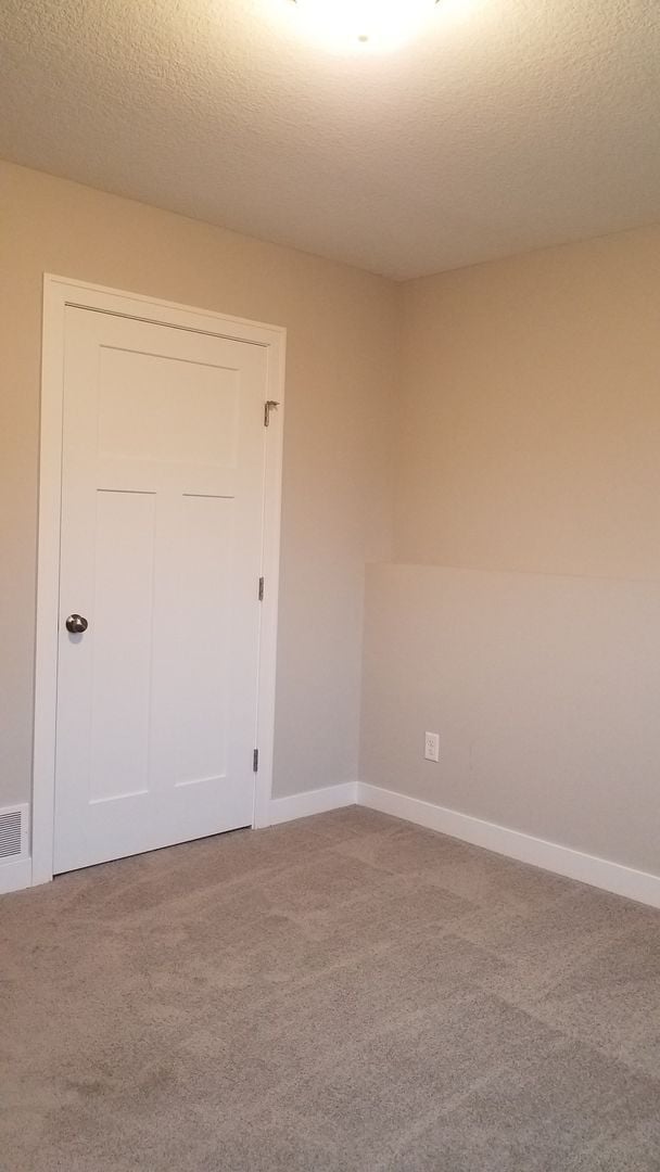 Building Photo - Single Family Home - Great location!