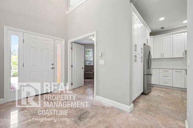 Building Photo - 2585 Hobblebrush Dr